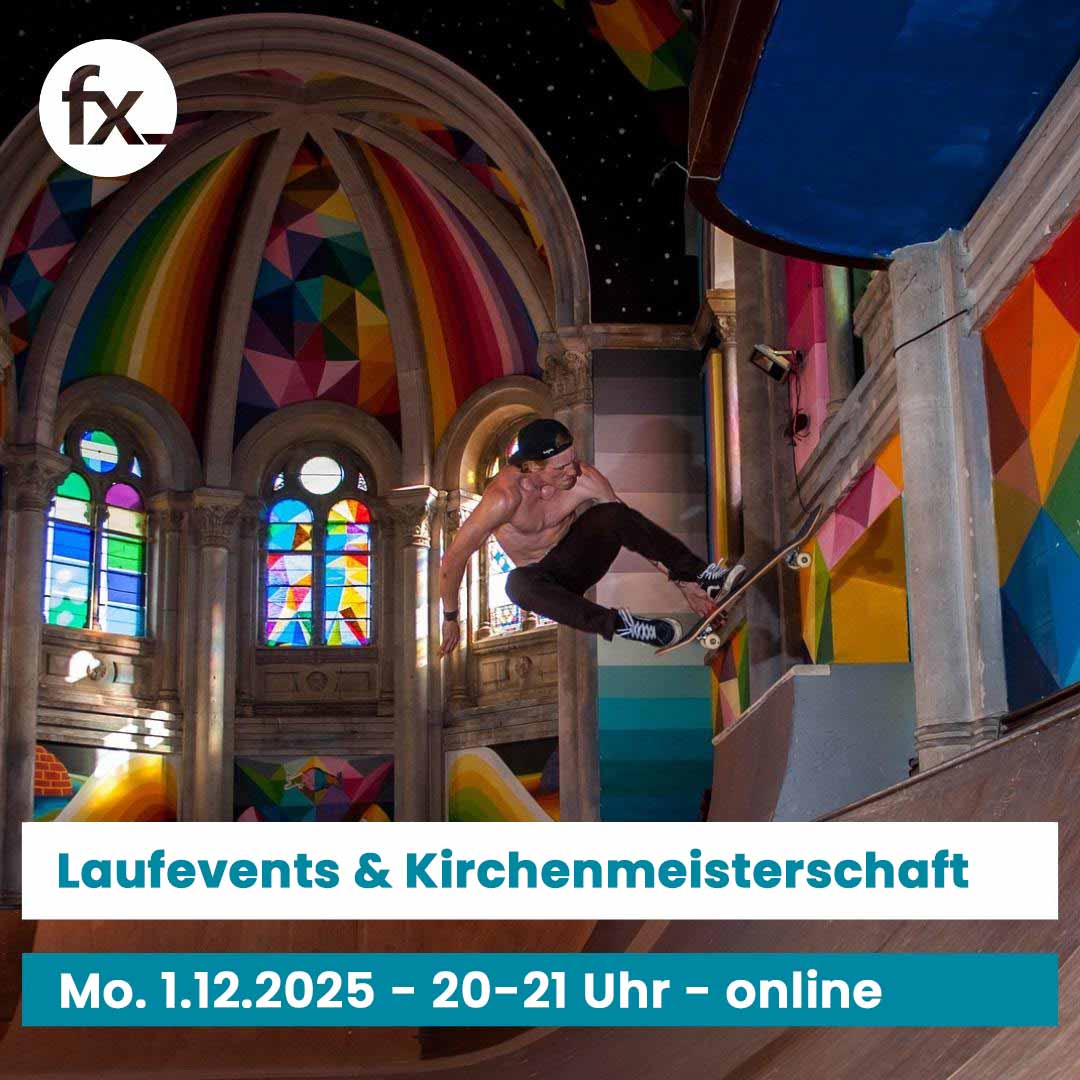Ein Skateboarder vollführt einen Trick in einem bunten Gebäude mit Glasfenstern. Event-Text-Overlays werben für eine Online-Veranstaltung am 1. Dezember 2025 um 20-21 Uhr.